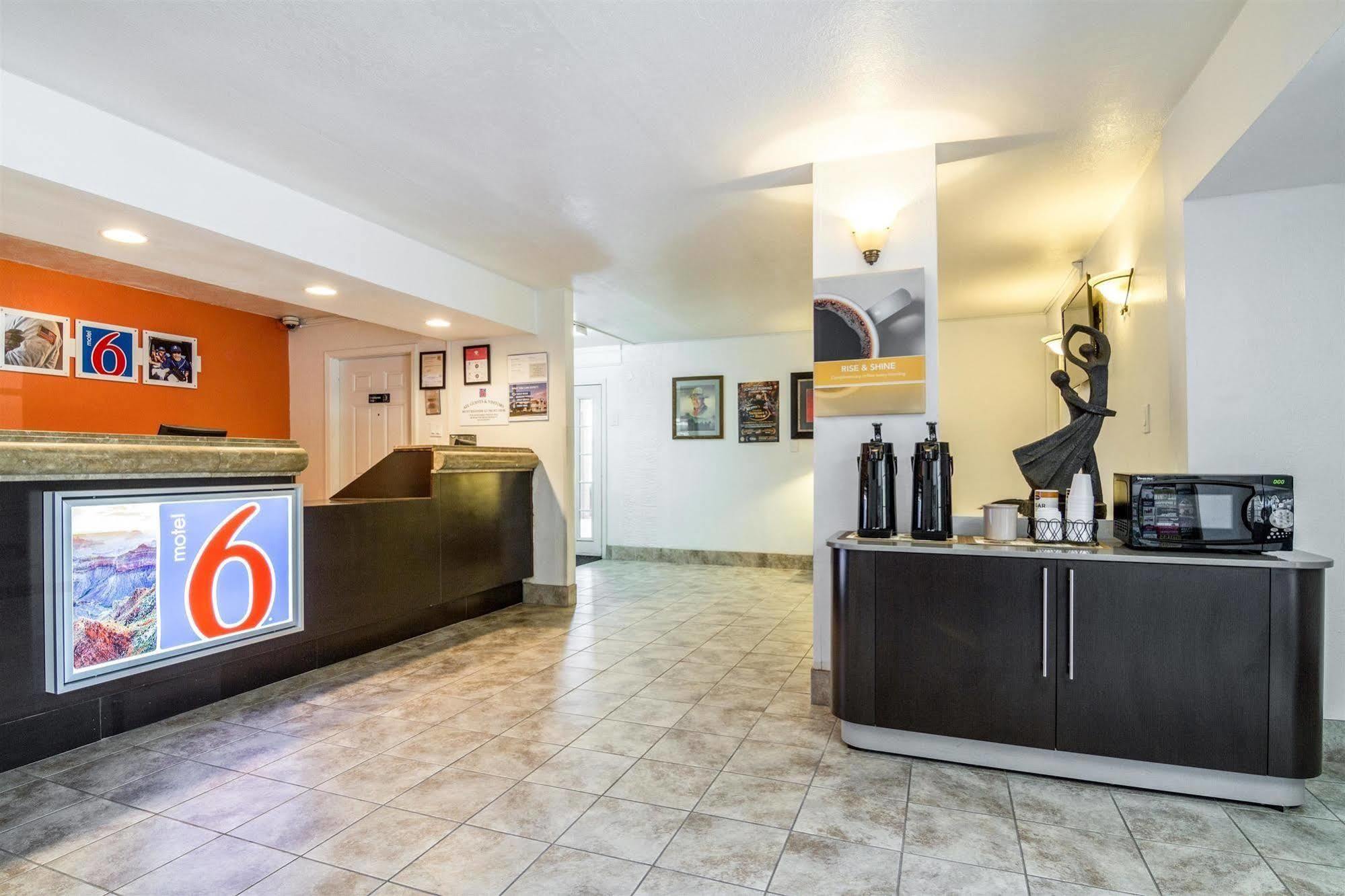 Motel 6 Glendale Az Экстерьер фото